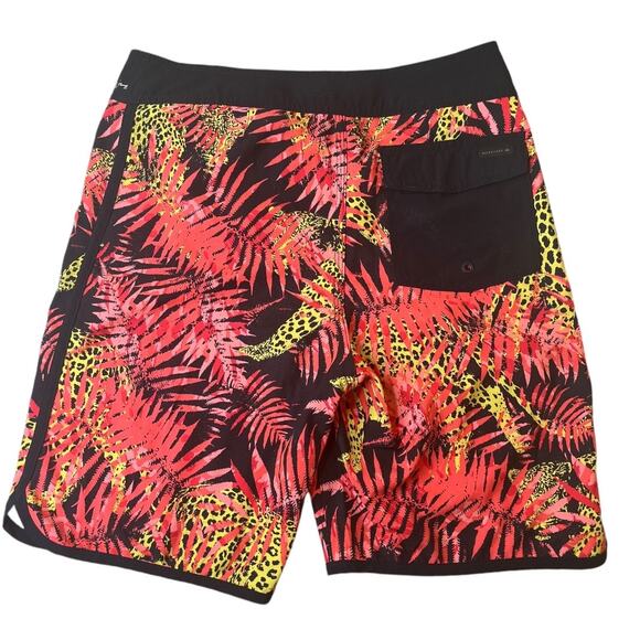 Quiksilver Highline bright leopard leaf print board shorts 28/14 XS - Picture 2 of 8